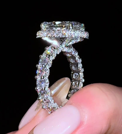 Traditional Oval Heiress