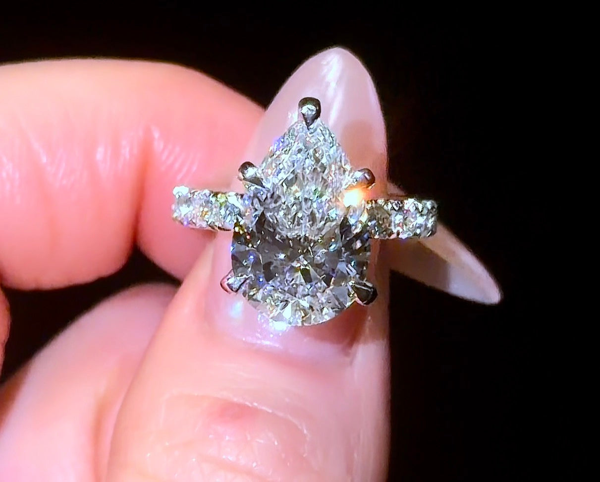 Pear Pavé Everything