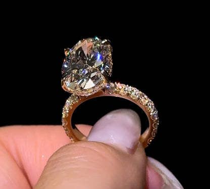 Oval Pavé Everything