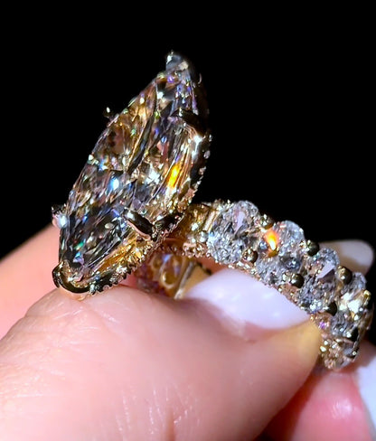 Marquise Flower Super Queen