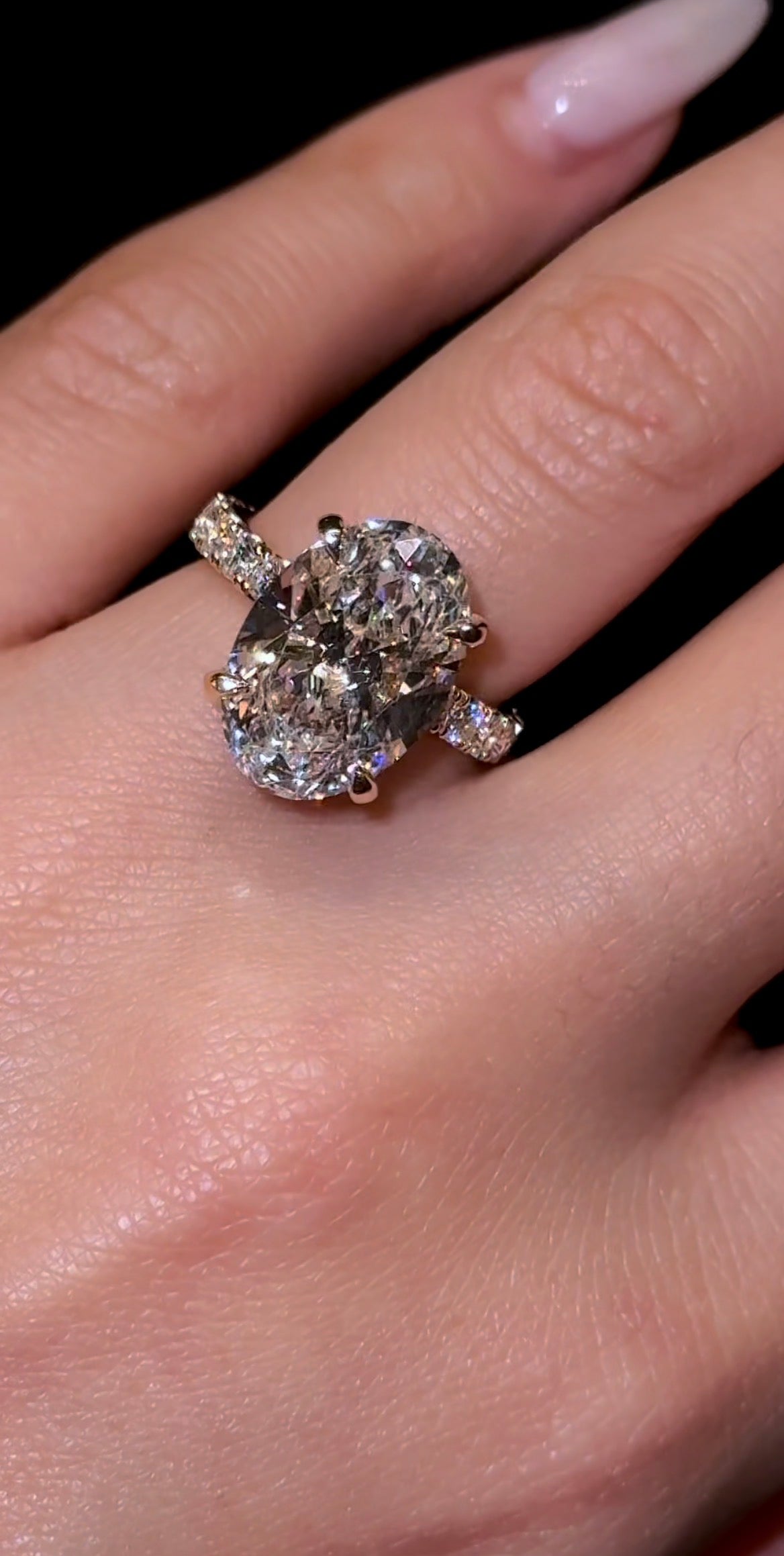 Oval Pavé Everything