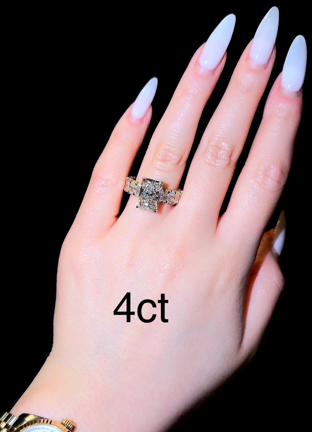 Radiant Queen Ring