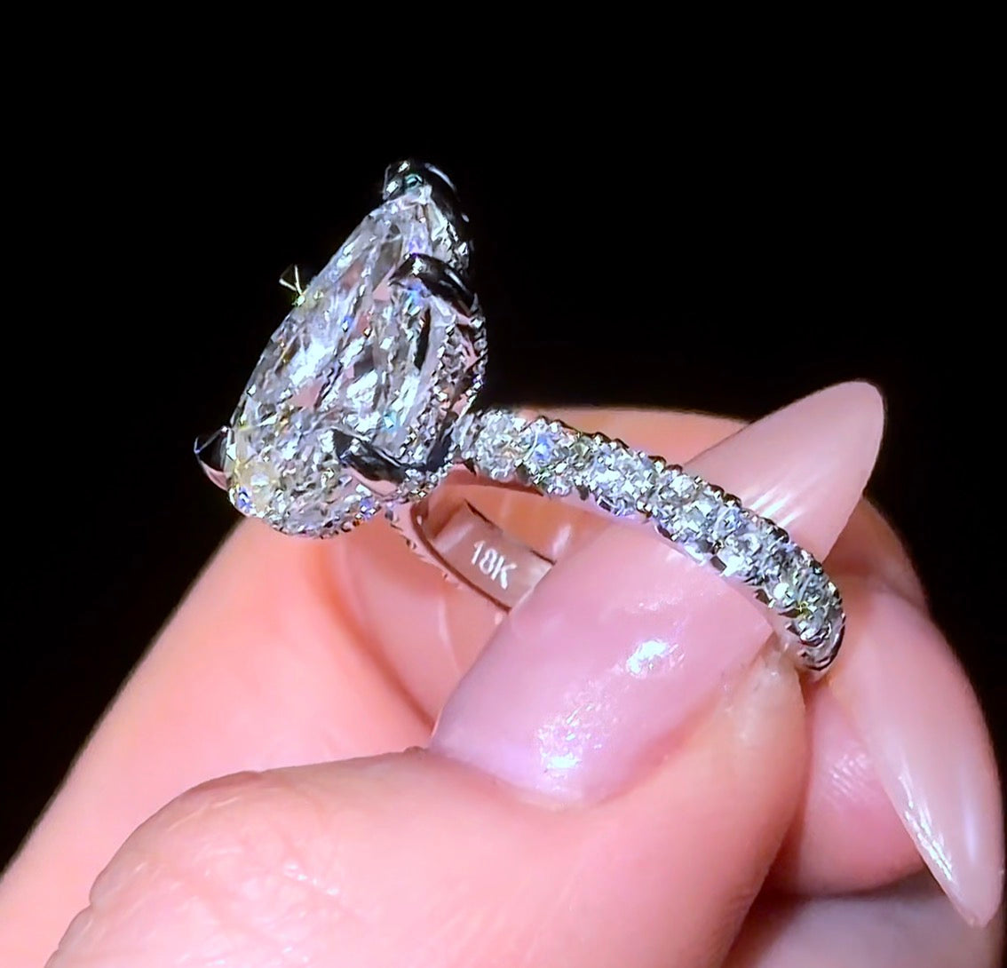 Pear Pavé Everything