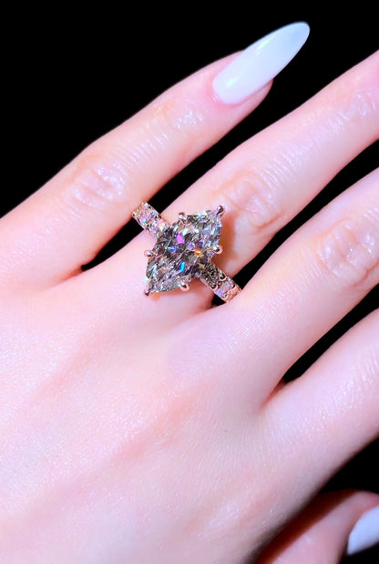 Marquise Queen Ring