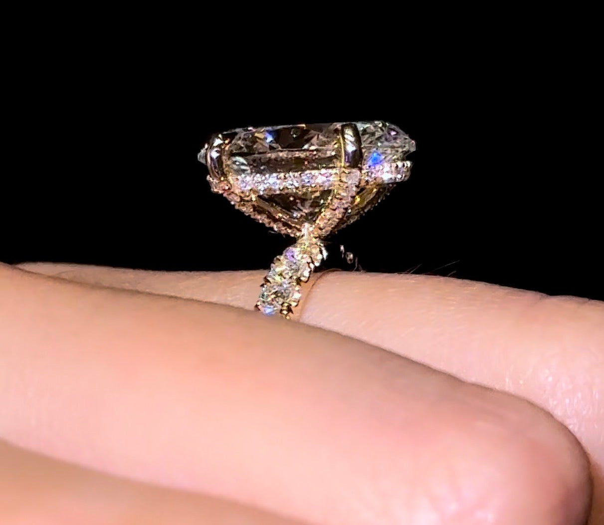 Oval Pavé Everything