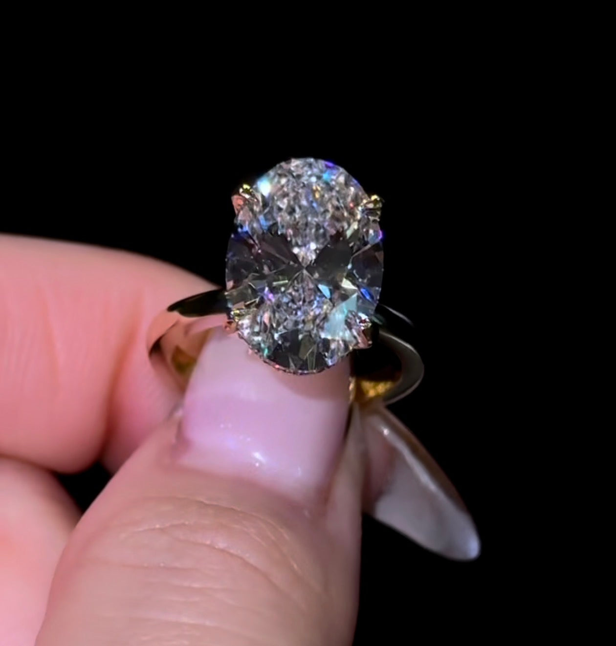 椭圆形隐藏光环