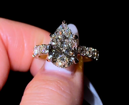 Pear Pavé Everything