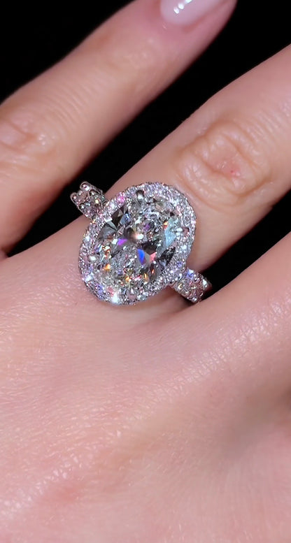 Traditional Oval Heiress