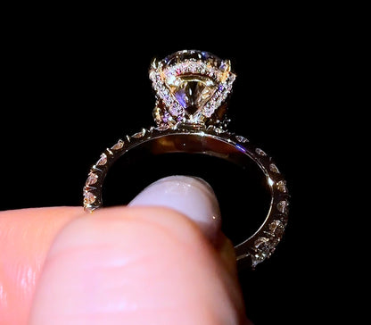 Pear Pavé Everything