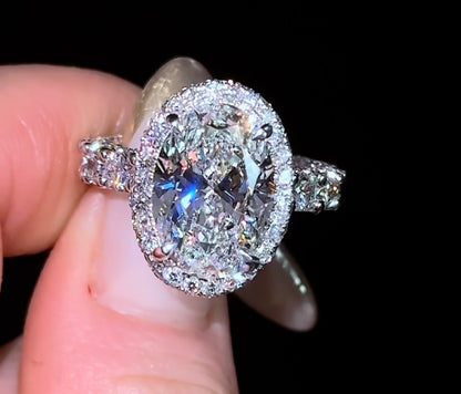 Traditional Oval Heiress