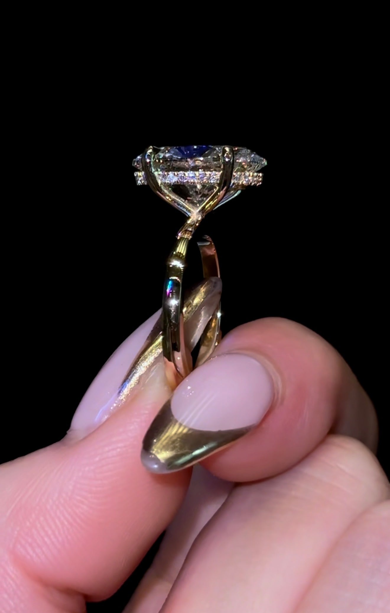 椭圆形隐藏光环