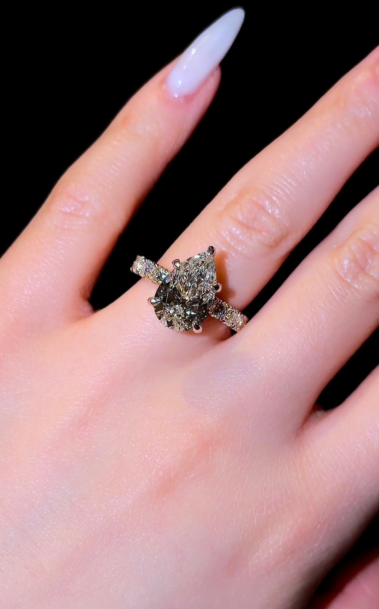 Pear Pavé Everything