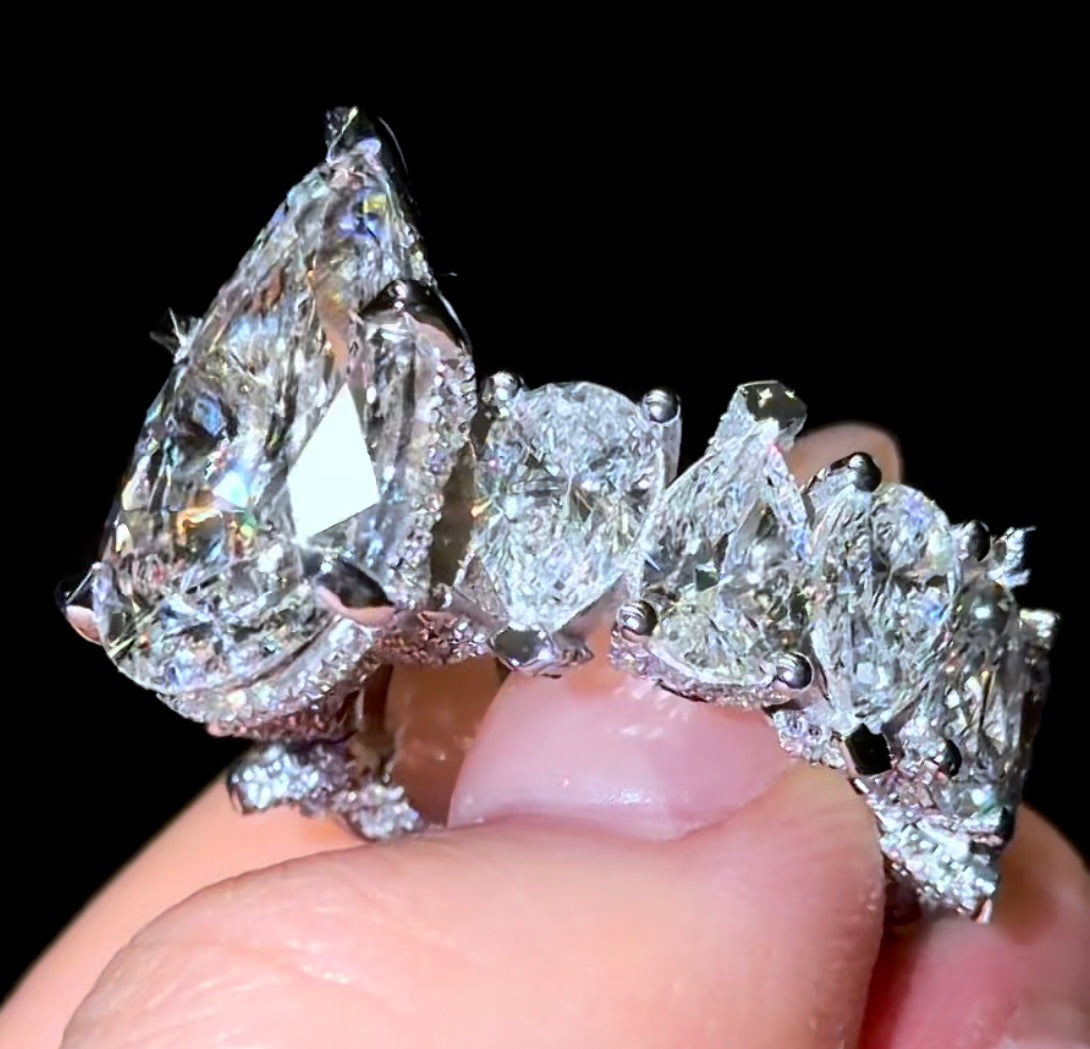 Pear Super Queen Ring