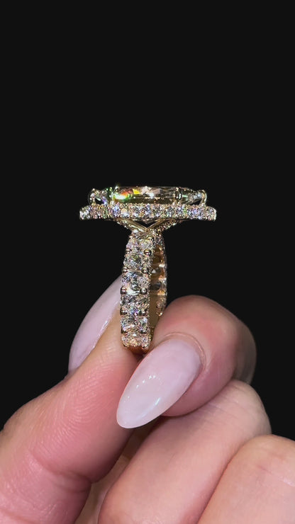 Traditional Marquise Queen Ring